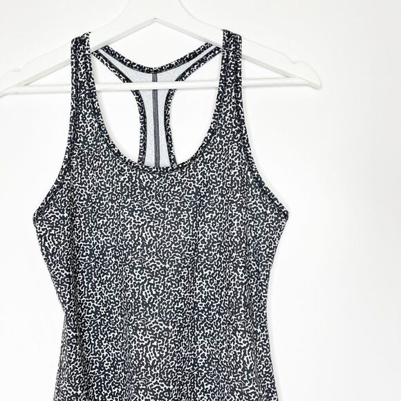 NIKE Printed Slim Tank Top - Picture 2 of 8